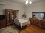 İcarəyə verilir 3 otaqlı 120 m2 köhnə tikili Dostluq kinoteatrı