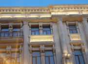 Satılır 4 otaqlı 130 m2 köhnə tikili Sahil m.