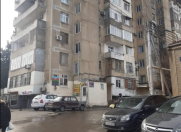 Satılır 2 otaqlı 57 m2 köhnə tikili İnşaatçılar m.