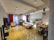 Satılır 4 otaqlı 150 m2 yeni tikili Bakıxanov