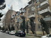 Satılır 3 otaqlı 75 m2 köhnə tikili Nizami m.