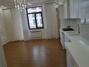 Satılır 4 otaqlı 231 m2 yeni tikili ABŞ səfirliyi