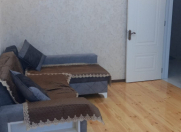 İcarəyə verilir 2 otaqlı 70 m2 köhnə tikili Xalqlar Dostluğu m.