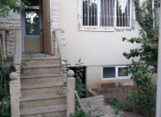 İcarəyə verilir 3 otaqlı 130 m2 köhnə tikili Gənclik m.