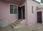 Satılır 3 otaqlı 70 m2 həyət evi Binə