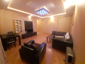 Satılır 3 otaqlı 136 m2 yeni tikili Nizami m.