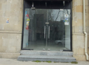 İcarəyə verilir 2 otaqlı 162 m2 obyekt 28 May m.