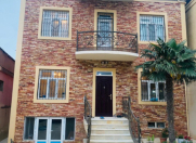 Satılır 5 otaqlı 180 m2 həyət evi Bakıxanov