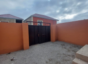 Satılır 3 otaqlı 200 m2 həyət evi Binə