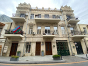 Satılır 3 otaqlı 80 m2 köhnə tikili Sahil m.