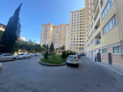Satılır 4 otaqlı 136 m2 yeni tikili İnşaatçılar m.