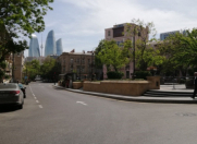 Satılır 2 otaqlı 100 m2 obyekt Axundov bağı