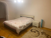 İcarəyə verilir 3 otaqlı 60 m2 köhnə tikili Musabəyov parkı