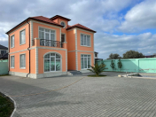 Satılır 4 otaqlı 240 m2 bağ evi Şüvəlan Park ticarət mərkəzi