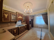 Satılır 3 otaqlı 170 m2 yeni tikili Tibb Universiteti