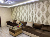 Satılır 3 otaqlı 70 m2 köhnə tikili Elmlər Akademiyası m.