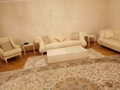 İcarəyə verilir 3 otaqlı 170 m2 yeni tikili 28 May m.