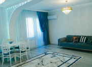 Satılır 5 otaqlı 120 m2 köhnə tikili İnşaatçılar m.