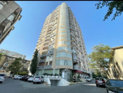 Satılır 3 otaqlı 158 m2 yeni tikili Nəriman Nərimanov m.