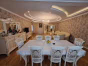 Satılır 4 otaqlı 205 m2 yeni tikili Nizami m.