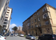 Satılır 2 otaqlı 70 m2 köhnə tikili Bakıxanov