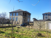 Satılır 7 otaqlı 630 m2 bağ evi Novxanı