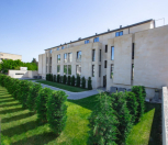 Satılır 20 otaqlı 3500 m2 obyekt Bakıxanov