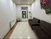 Satılır 25 otaqlı 800 m2 köhnə tikili Bakıxanov