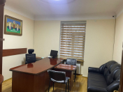 İcarəyə verilir 4 otaqlı 90 m2 ofis Şah İsmayıl Xətai m.