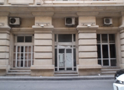 Satılır 8 otaqlı 137 m2 obyekt Sahil m.