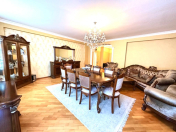 Satılır 3 otaqlı 145 m2 yeni tikili 28 May m.