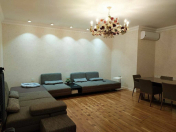 Satılır 4 otaqlı 150 m2 yeni tikili Gənclik m.