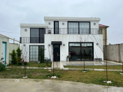 Satılır 4 otaqlı 220 m2 bağ evi Buzovna