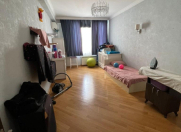 Satılır 3 otaqlı 130 m2 yeni tikili Nizami m.