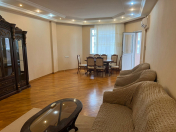 İcarəyə verilir 4 otaqlı 190 m2 yeni tikili Dostluq kinoteatrı