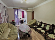 İcarəyə verilir 3 otaqlı 90 m2 köhnə tikili 28 May m.