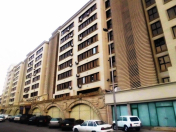 Satılır 4 otaqlı 200 m2 köhnə tikili Gənclik m.