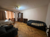 Satılır 2 otaqlı 48 m2 köhnə tikili Elmlər Akademiyası m.