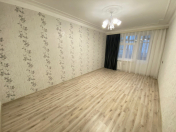 Satılır 2 otaqlı 76 m2 köhnə tikili Bakıxanov