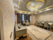 Satılır 4 otaqlı 161 m2 yeni tikili İnşaatçılar m.