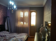 Satılır 4 otaqlı 110 m2 köhnə tikili Badamdar