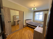 İcarəyə verilir 2 otaqlı 50 m2 köhnə tikili Memar Əcəmi m.