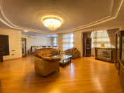 Satılır 8 otaqlı 400 m2 yeni tikili Nizami m.