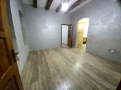 İcarəyə verilir 3 otaqlı 100 m2 köhnə tikili Daxili İşlər Nazirliyi