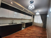 Satılır 4 otaqlı 130 m2 yeni tikili Həzi Aslanov m.