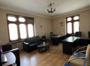 İcarəyə verilir 3 otaqlı 140 m2 ofis 28 May m.