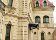 Satılır 8 otaqlı 700 m2 villa Azadlıq prospekti m.