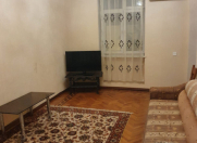 İcarəyə verilir 2 otaqlı 80 m2 köhnə tikili Sahil m.