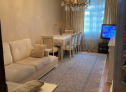 Satılır 3 otaqlı 80 m2 köhnə tikili Ukrayna dairəsi