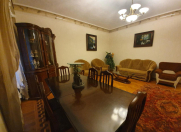 Satılır 3 otaqlı 110 m2 köhnə tikili Elmlər Akademiyası m.